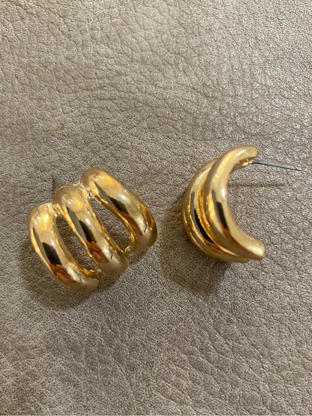 Nordstrom Gold Tone Chunky Triple Hoop Earrings NWOT